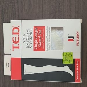 T.E.D. Anti-Embolism Stockings Thigh Length Medium Short White 541700